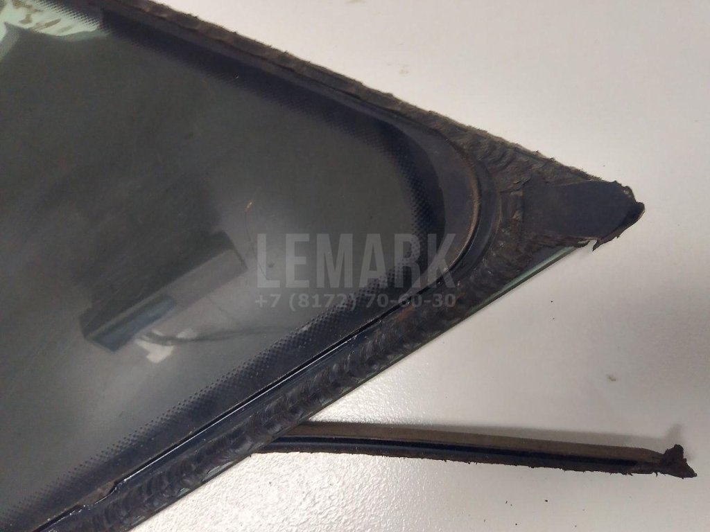 Стекло кузовное глухое правое