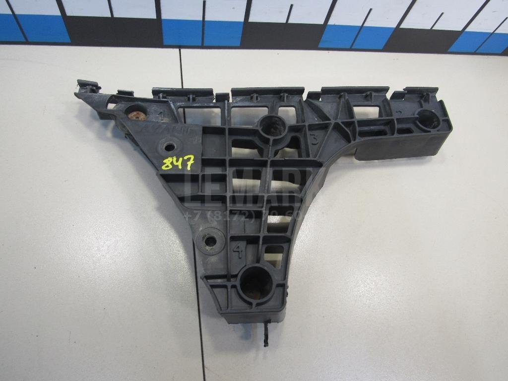 Направляющая заднего бампера правая