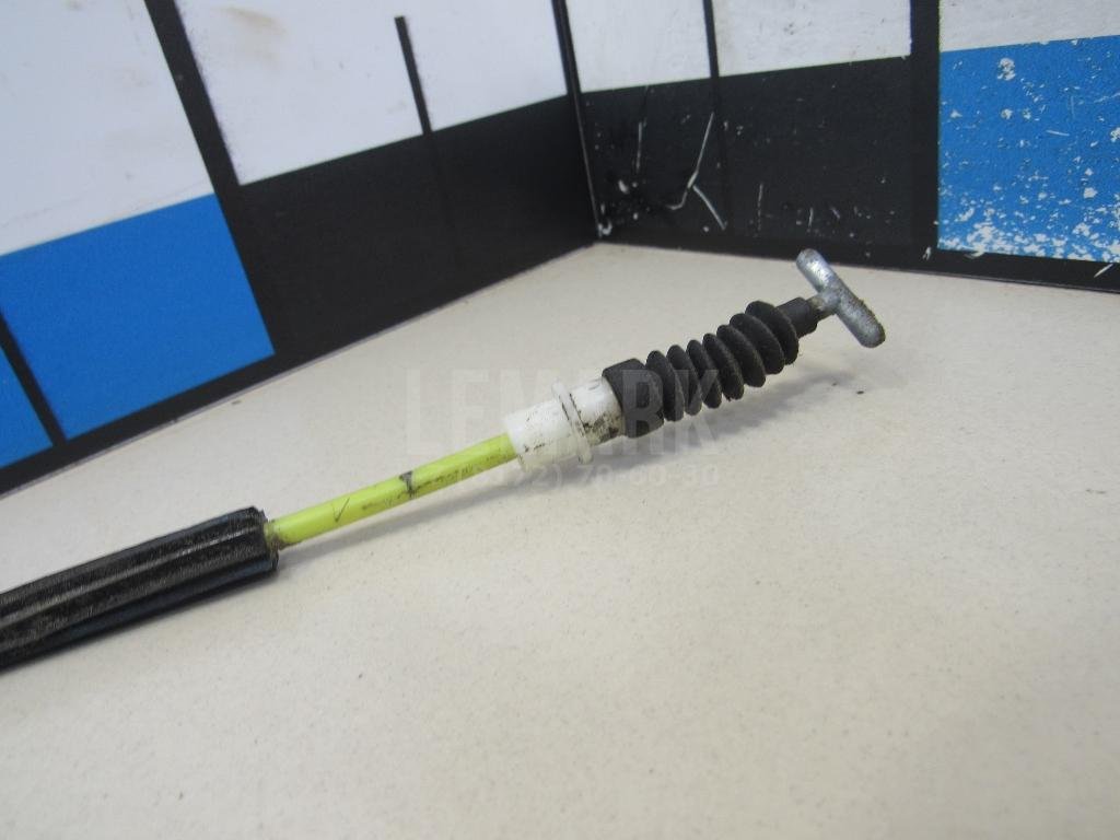 Трос открывания задней двери