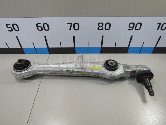 Рычаг передний нижний