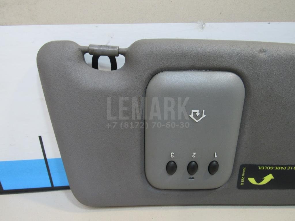 Козырек солнцезащитный (внутри)