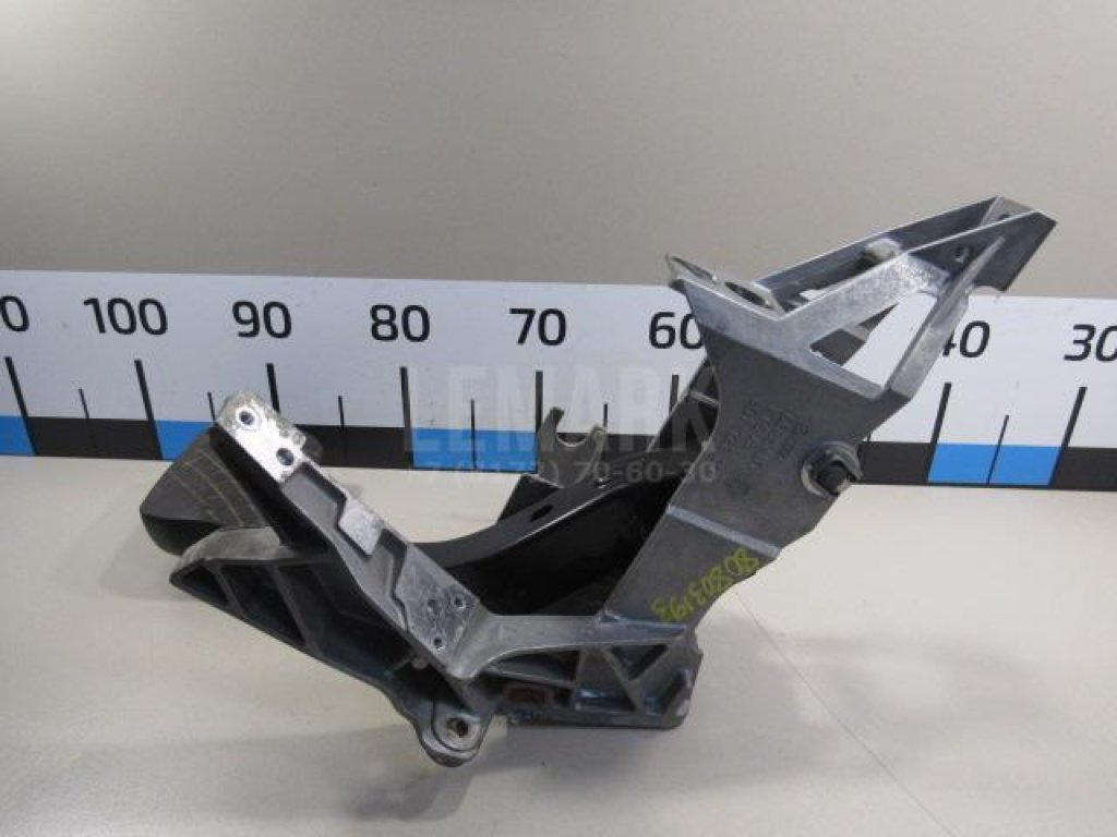 Кронштейн (сопут. товар)