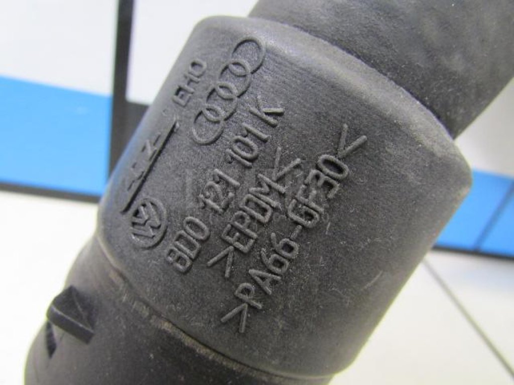 Патрубок радиатора