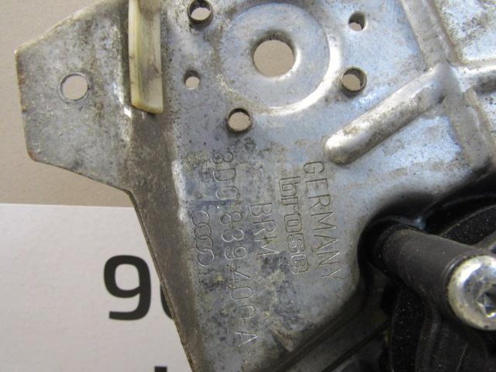 Стеклоподъемник электр. задний правый