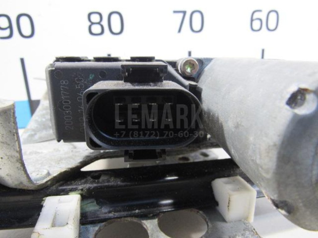 Стеклоподъемник электр. задний правый