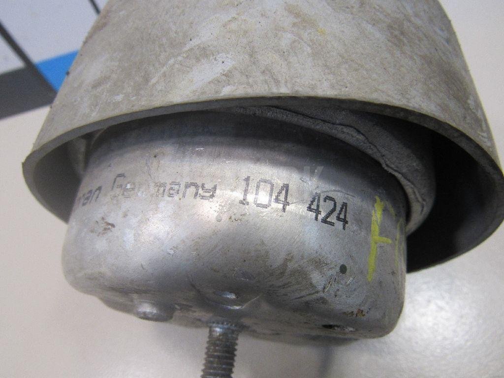 Опора двигателя правая для  Audi 80/90 [B4] 1991-1995