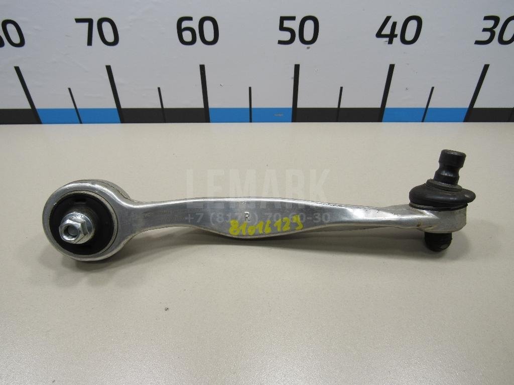 Рычаг передний верхний правый задний
