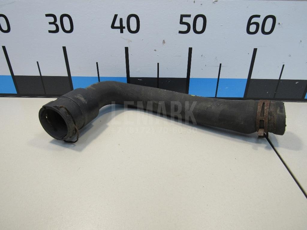 Патрубок радиатора