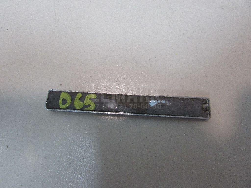 Эмблема на крышку багажника