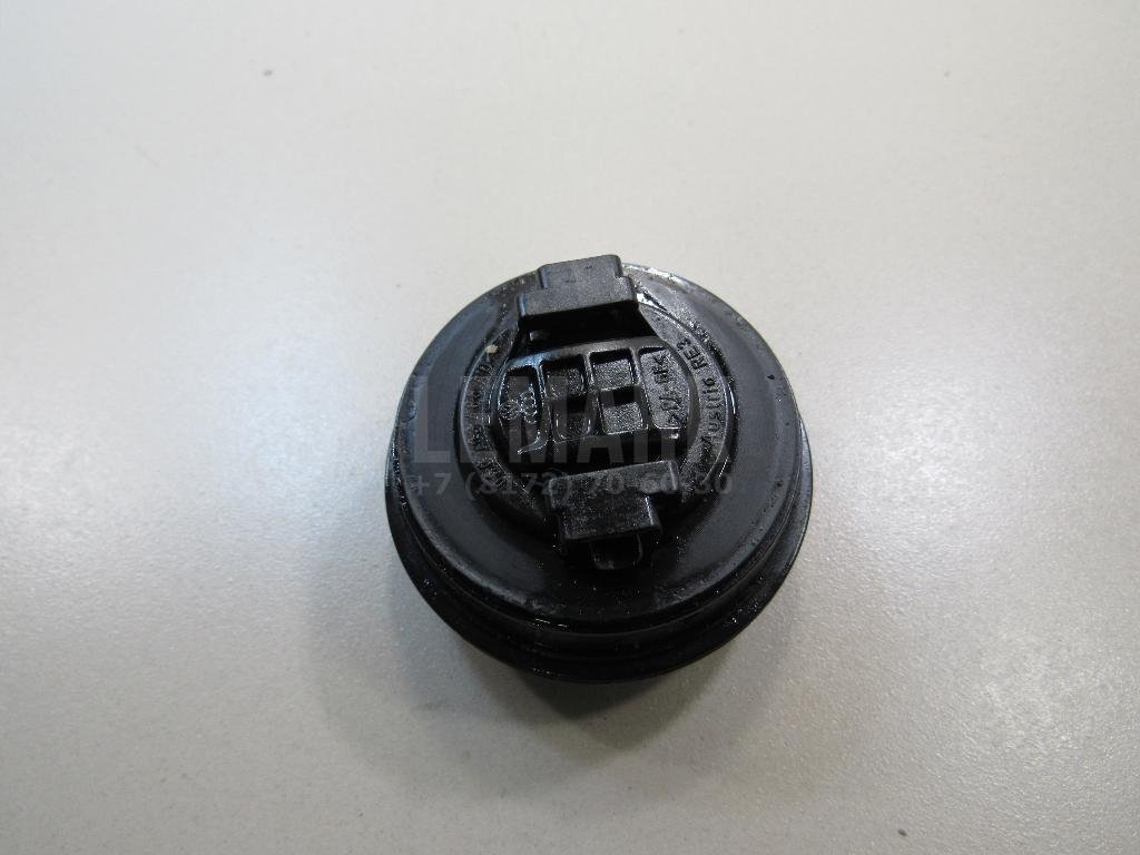 Крышка маслозаливной горловины