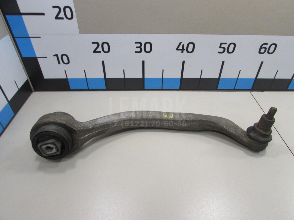 Рычаг передний нижний правый задний
