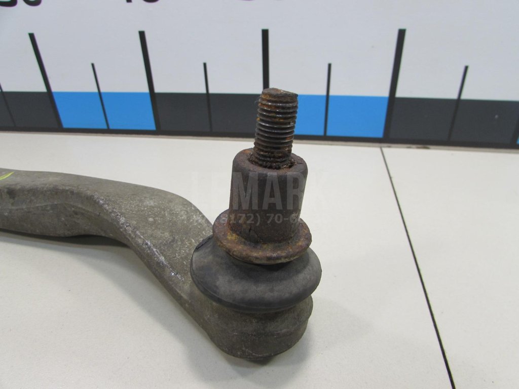 Рычаг передний нижний правый задний