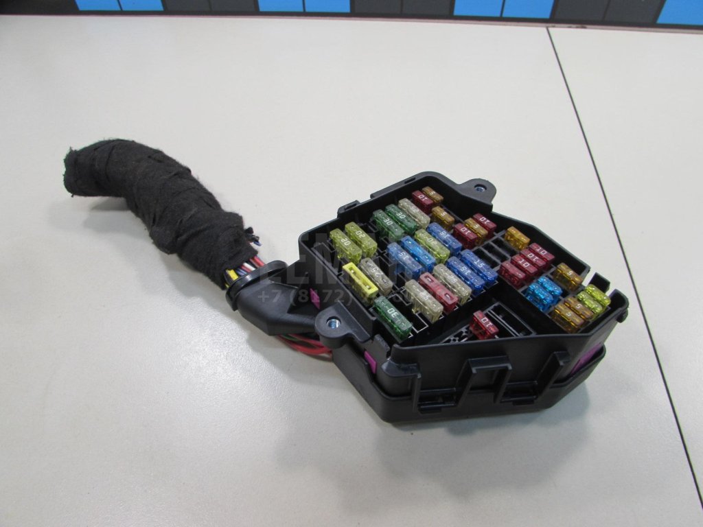 Блок предохранителей для  Audi A4 [B8] Allroad 2009-2015