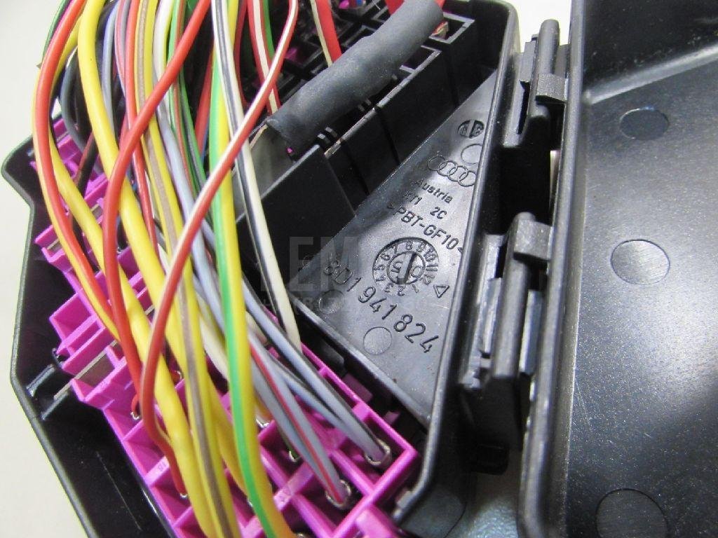 Блок предохранителей для  Audi A4 [B8] Allroad 2009-2015