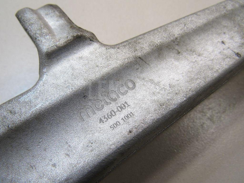 Рычаг передний нижний