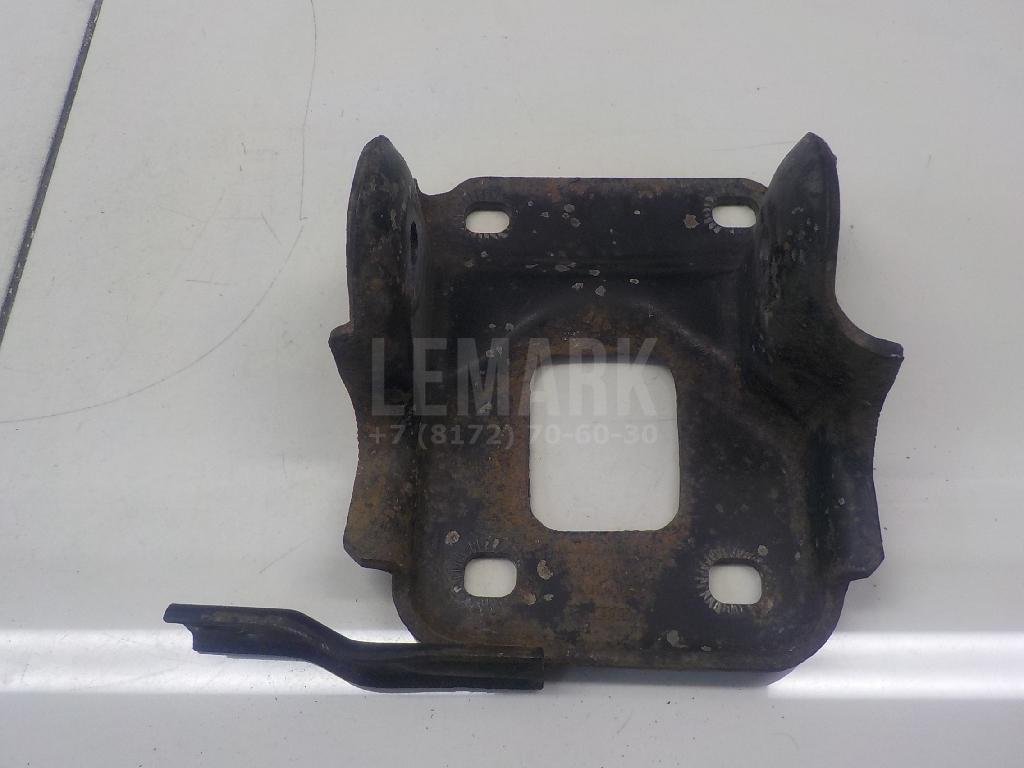 Кронштейн задней балки