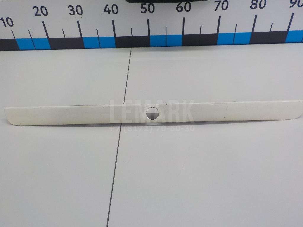 Накладка крышки багажника