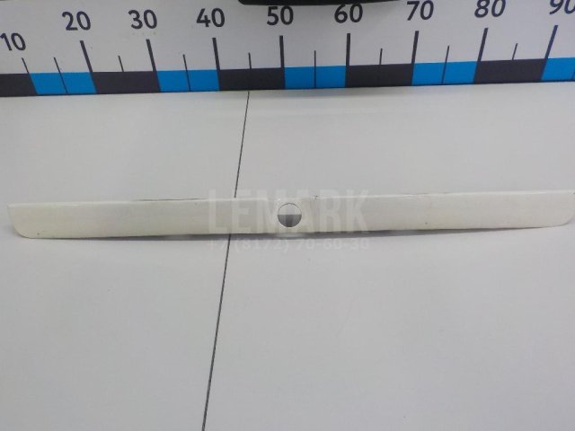 Накладка крышки багажника