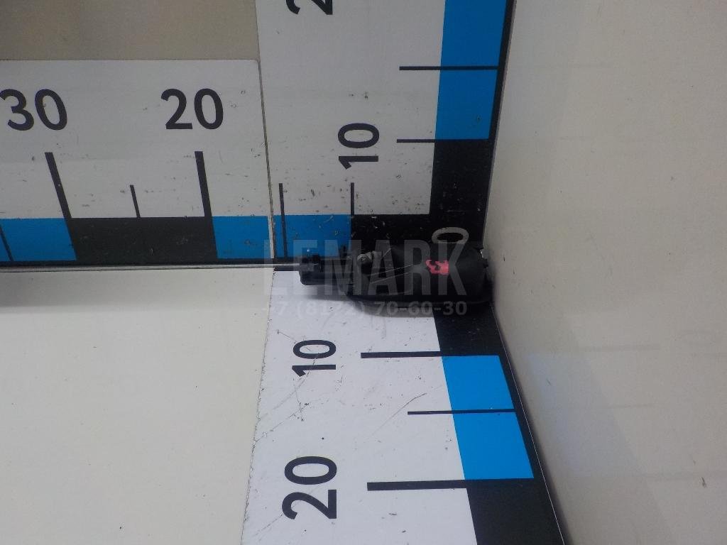 Ручка двери задней внутренняя правая