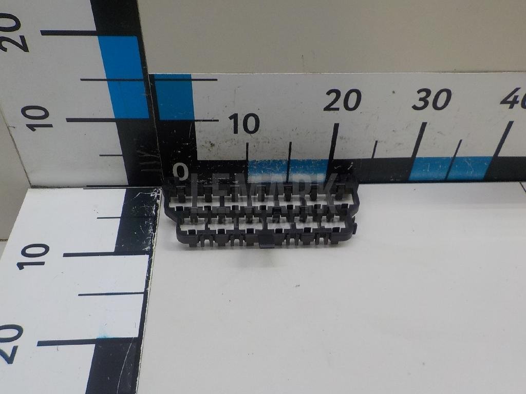 Блок предохранителей для  Audi A4 [B8] 2007-2015