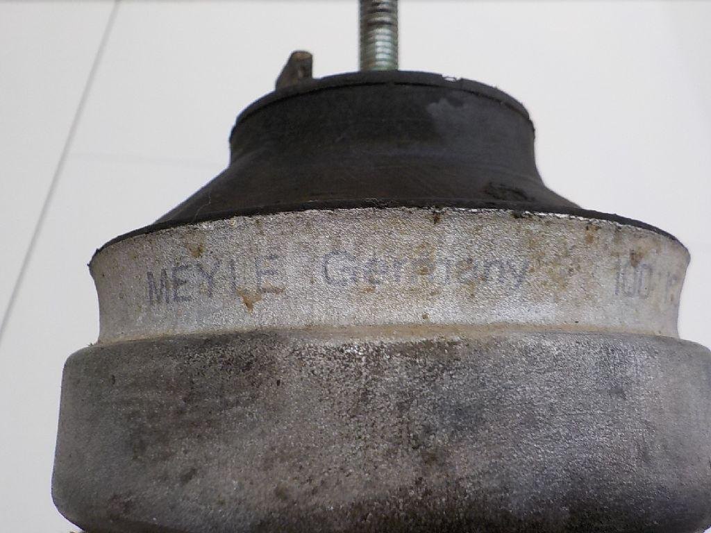 Опора двигателя правая