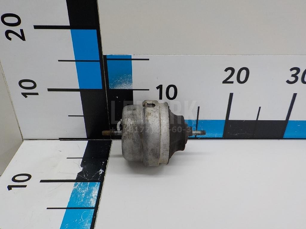 Опора двигателя правая