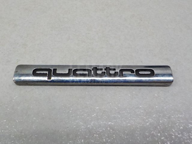 Эмблема на крышку багажника