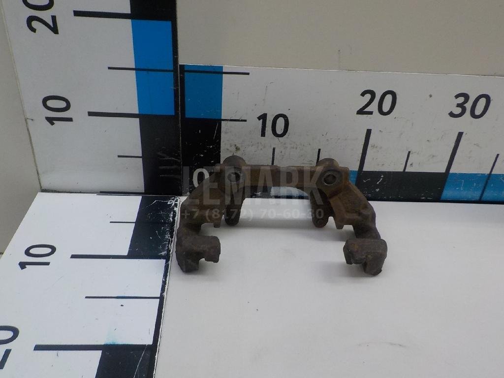 Скоба суппорта переднего