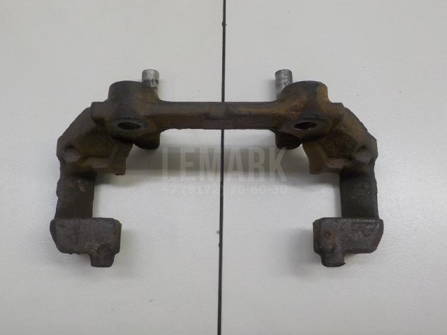 Скоба суппорта переднего