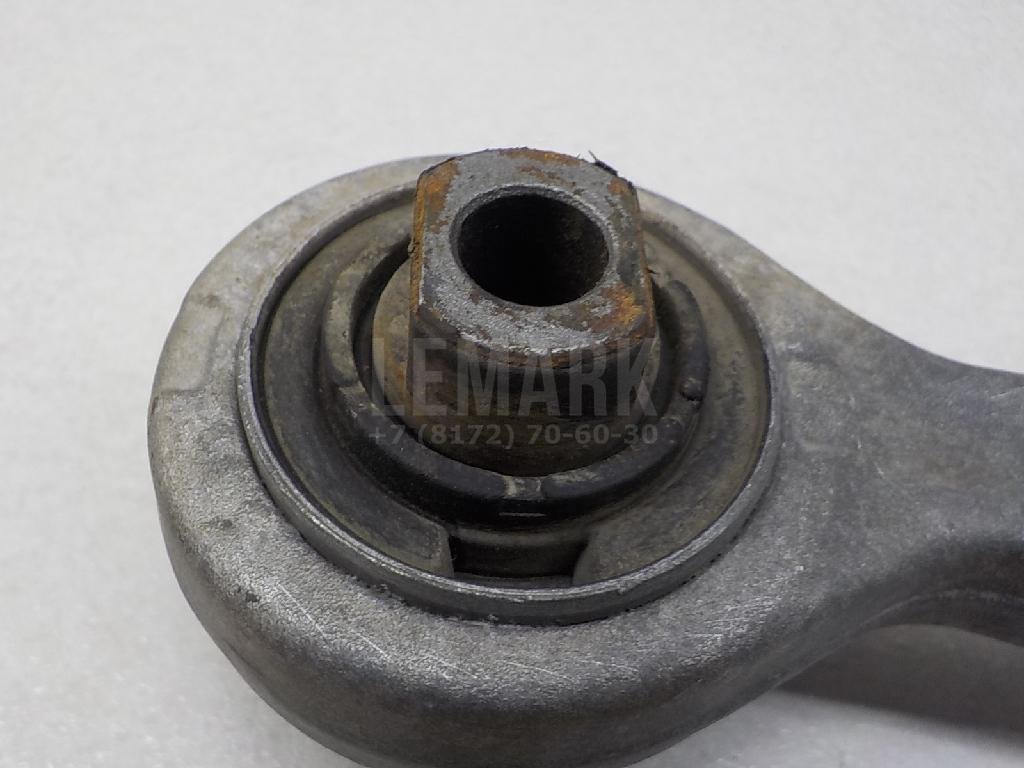 Рычаг передний нижний