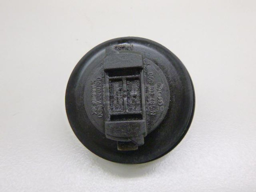 Крышка маслозаливной горловины