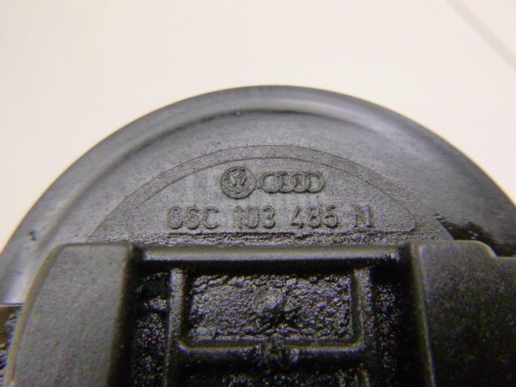 Крышка маслозаливной горловины