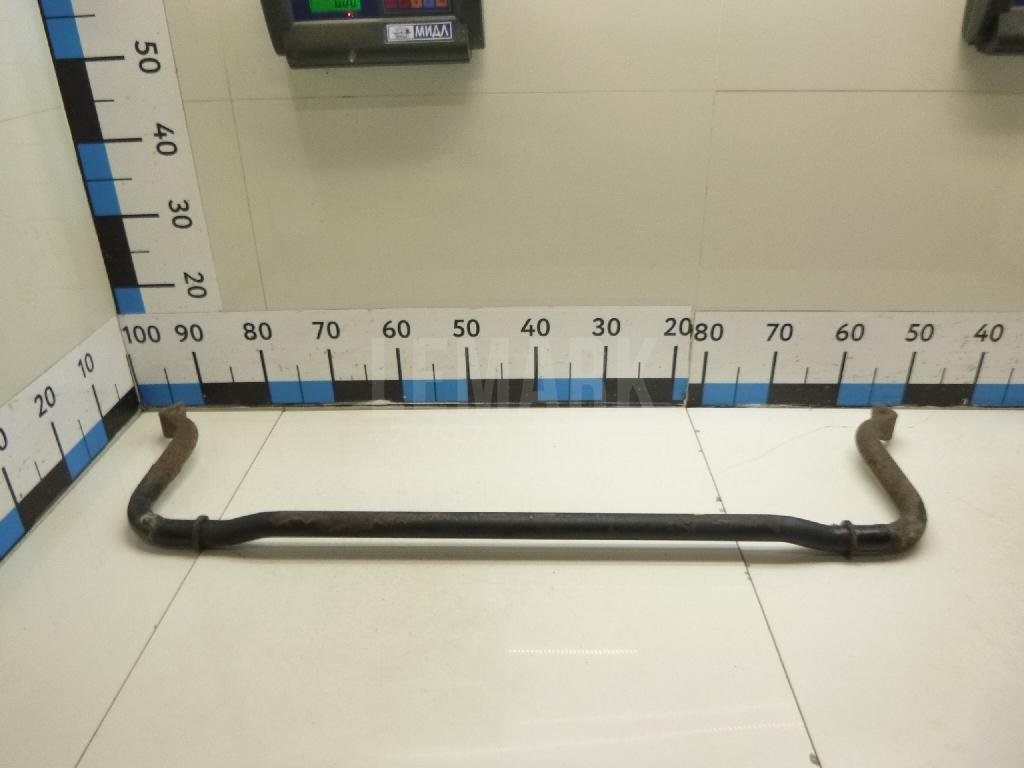 Стабилизатор передний