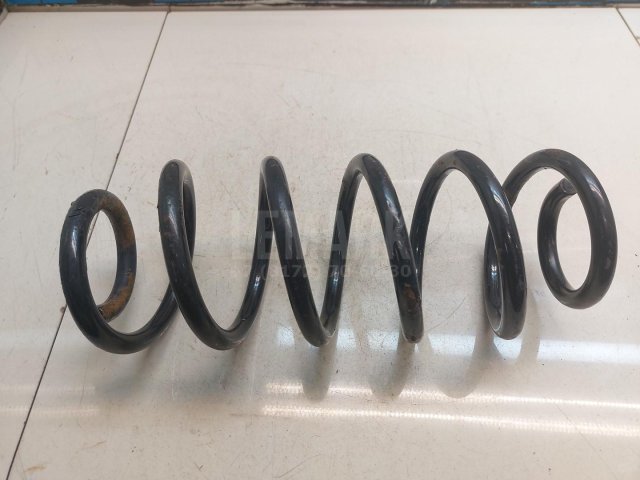 Пружина передняя