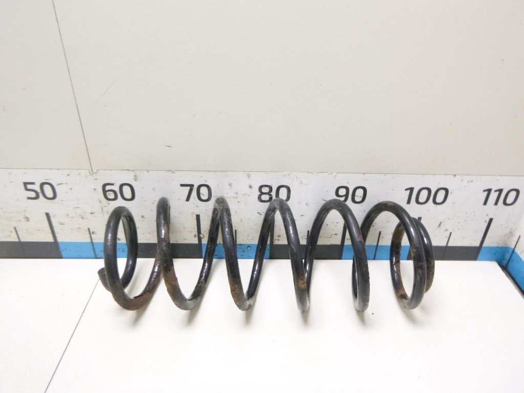 Пружина передняя