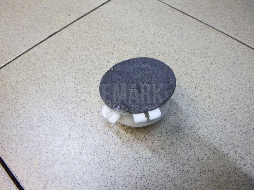 Кронштейн заднего бампера