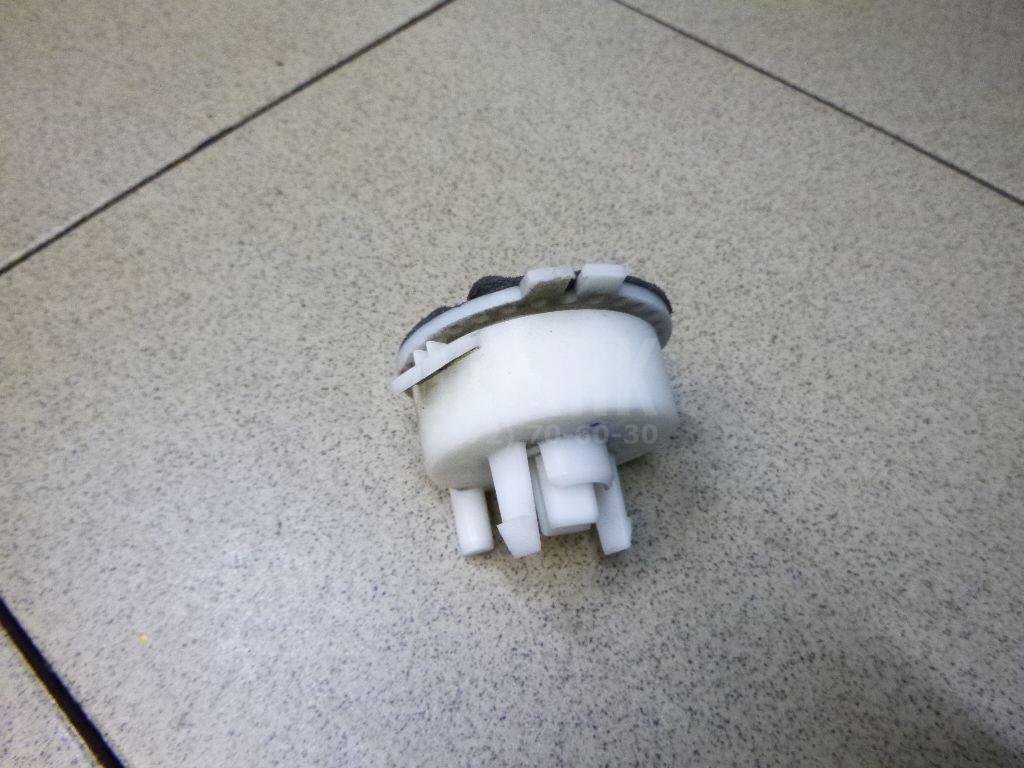 Кронштейн заднего бампера