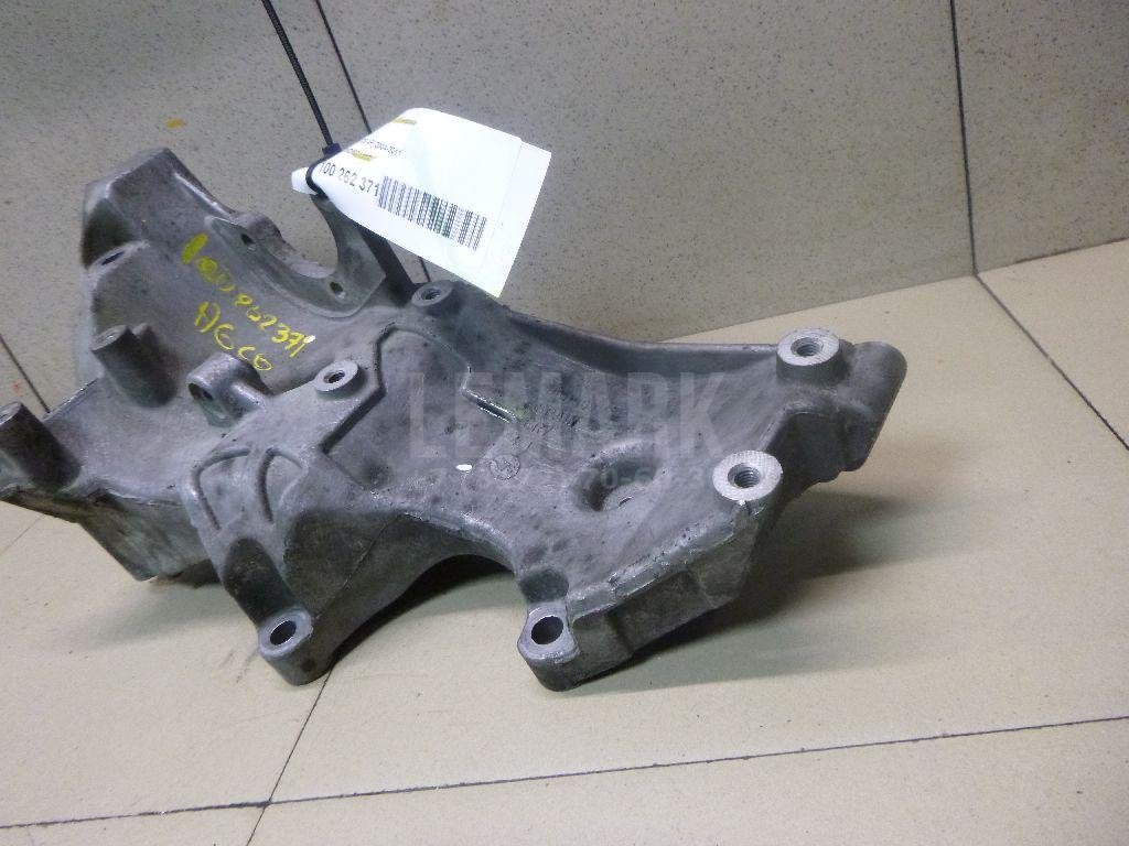 Кронштейн генератора для  Audi A4 [B8] 2007-2015