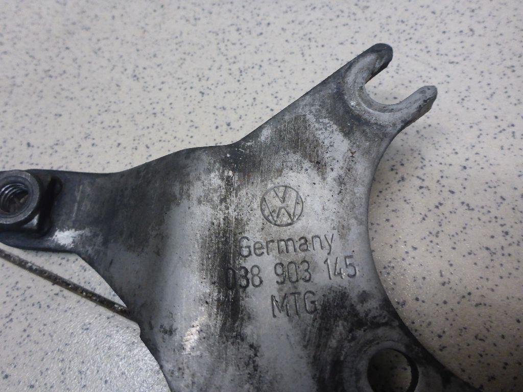 Кронштейн генератора для  Audi A4 [B9] 2015