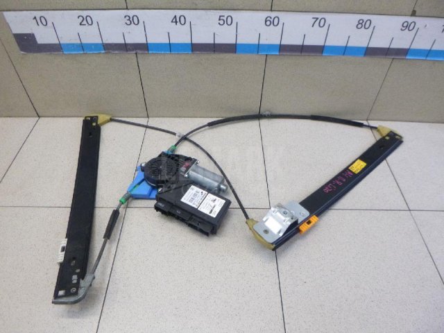 Стеклоподъемник электр. передний правый