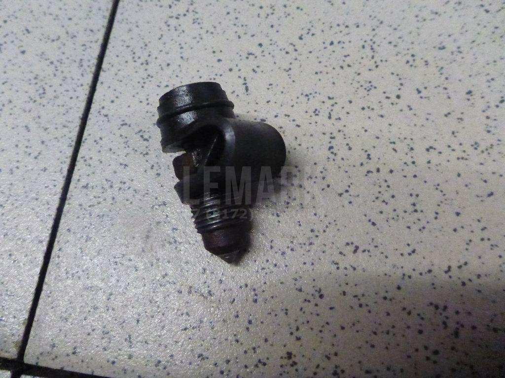 Штуцер прокачки тормозов