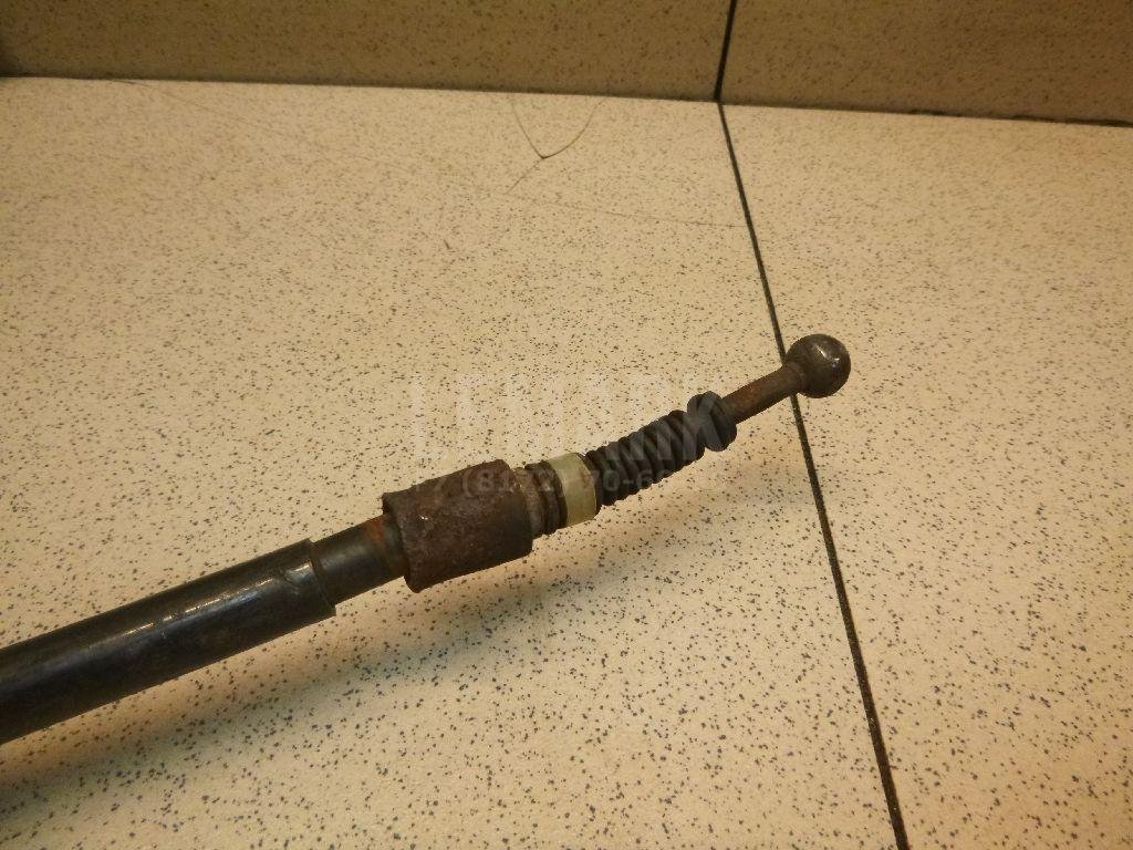 Трос стояночного тормоза правый