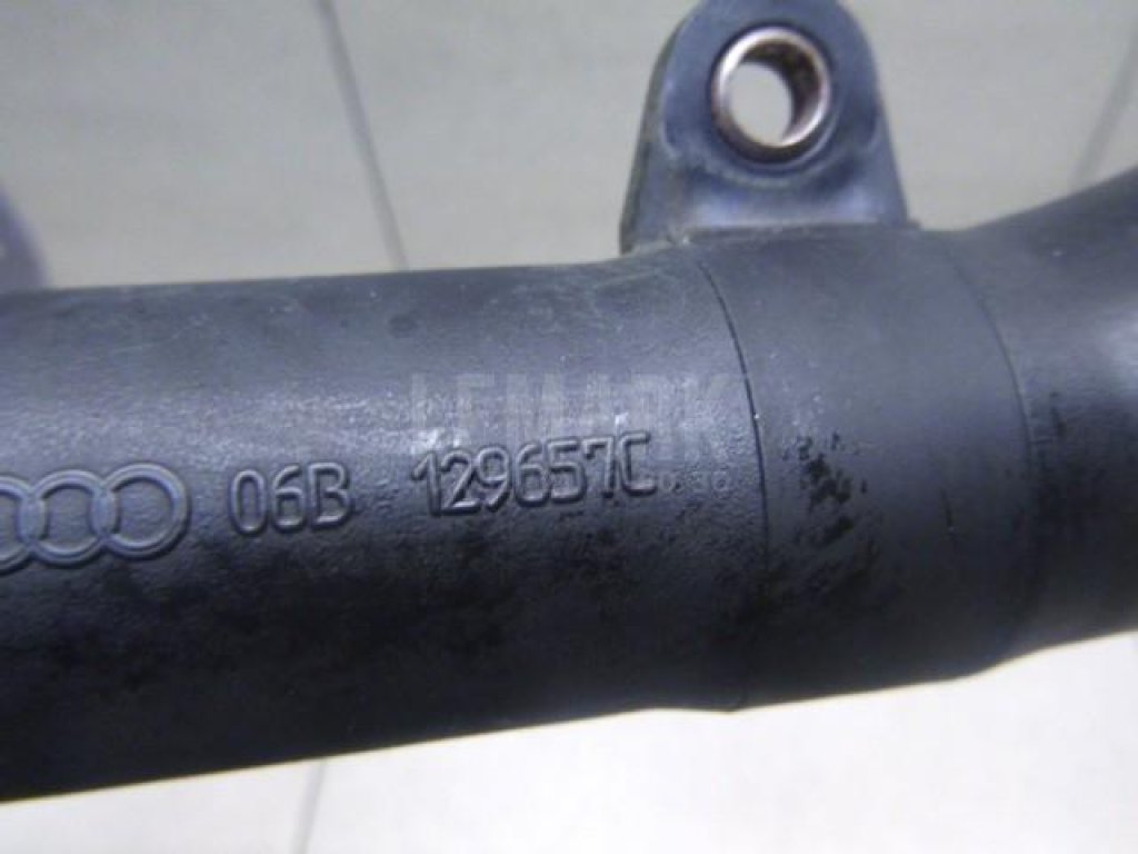 Патрубок воздушного фильтра