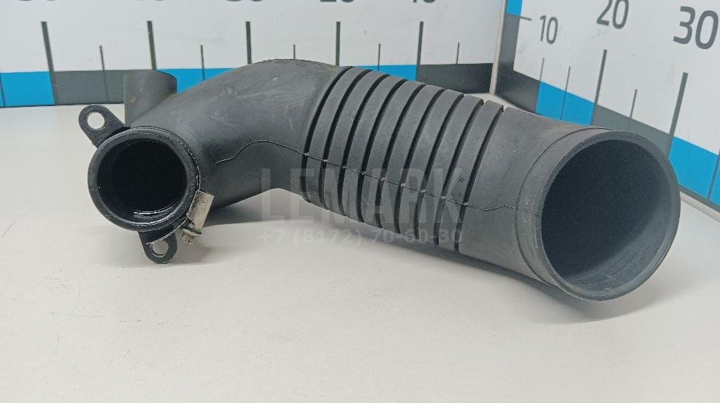 Патрубок воздушного фильтра