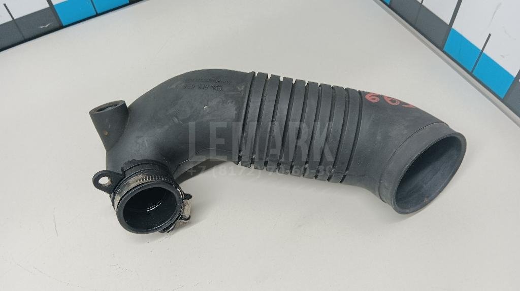 Патрубок воздушного фильтра