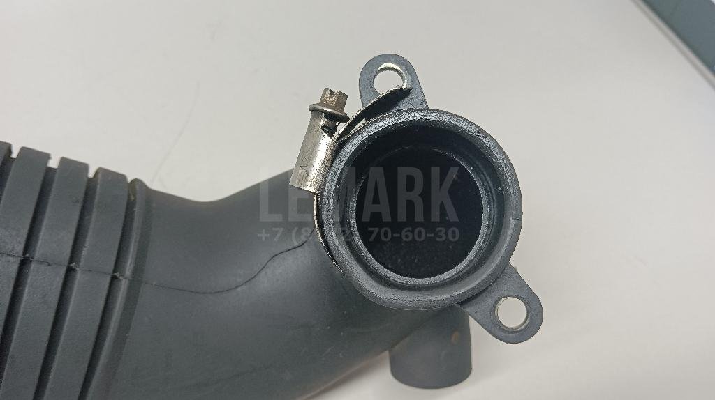 Патрубок воздушного фильтра