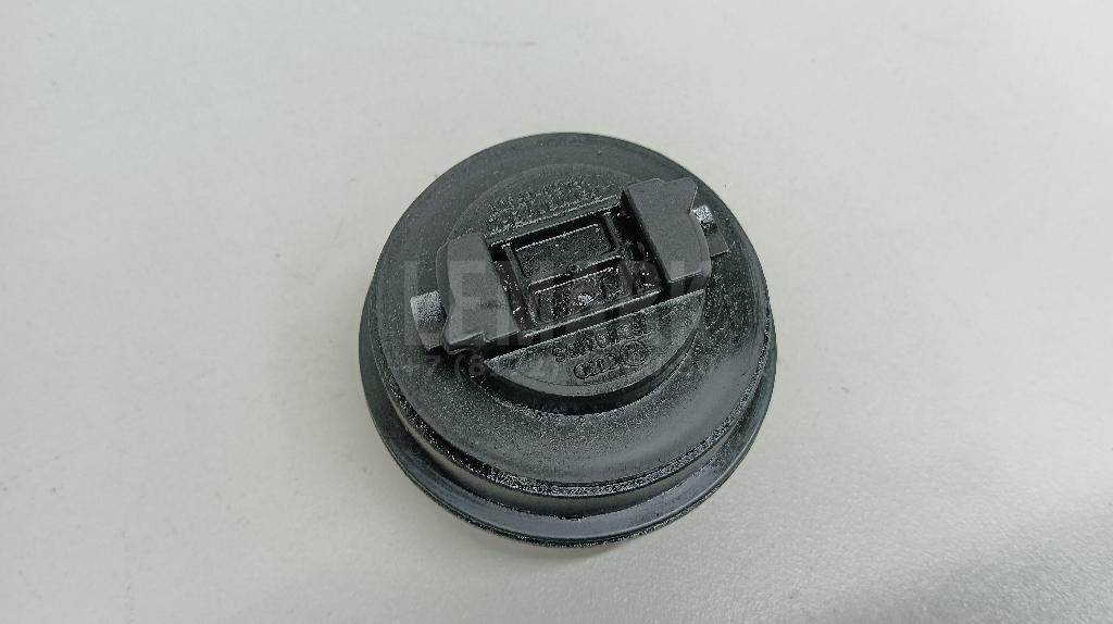 Крышка маслозаливной горловины