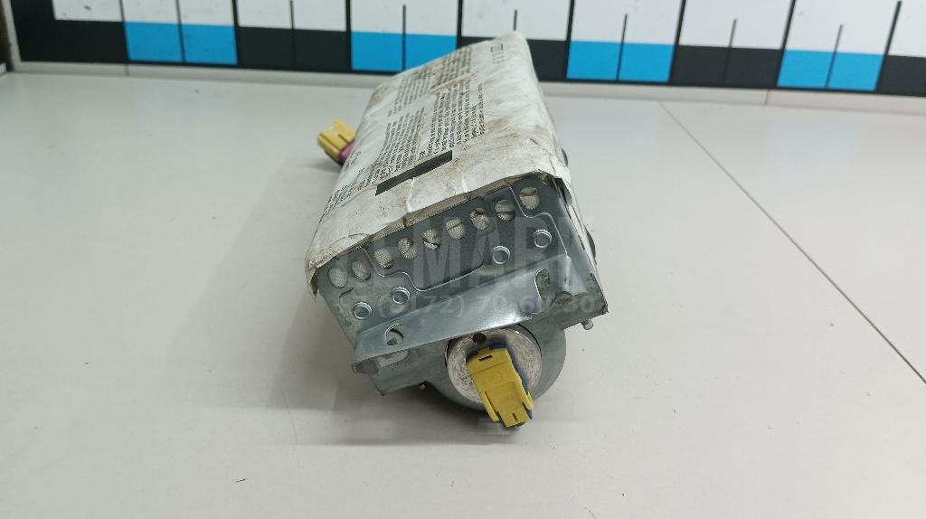 Подушка безопасности пассажирская (в торпедо)