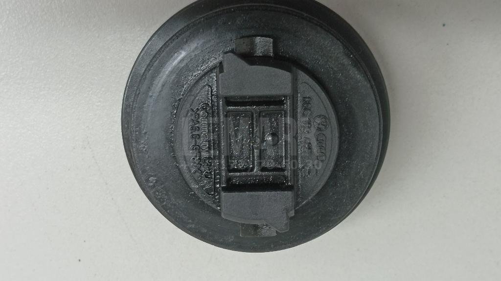 Крышка маслозаливной горловины