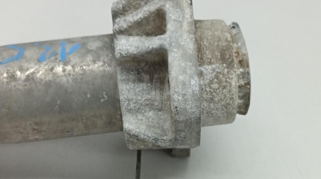 Кронштейн усилителя переднего бампера правый